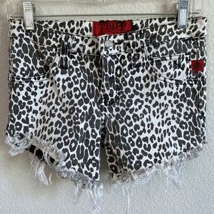 Tripp NYC White & Black Denim Leopard Cut Off Shorts Size 3 (XS-S)